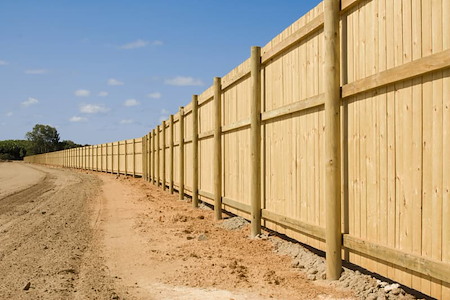 Virginia Chain-Link and Privacy Fence Laws: Property Lines and Permits Explained